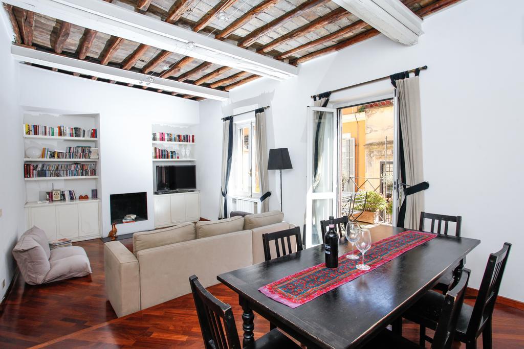 Pantheon Square Family Apartment Рим Екстер'єр фото
