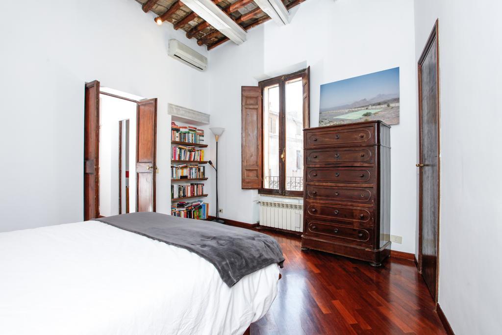 Pantheon Square Family Apartment Рим Екстер'єр фото