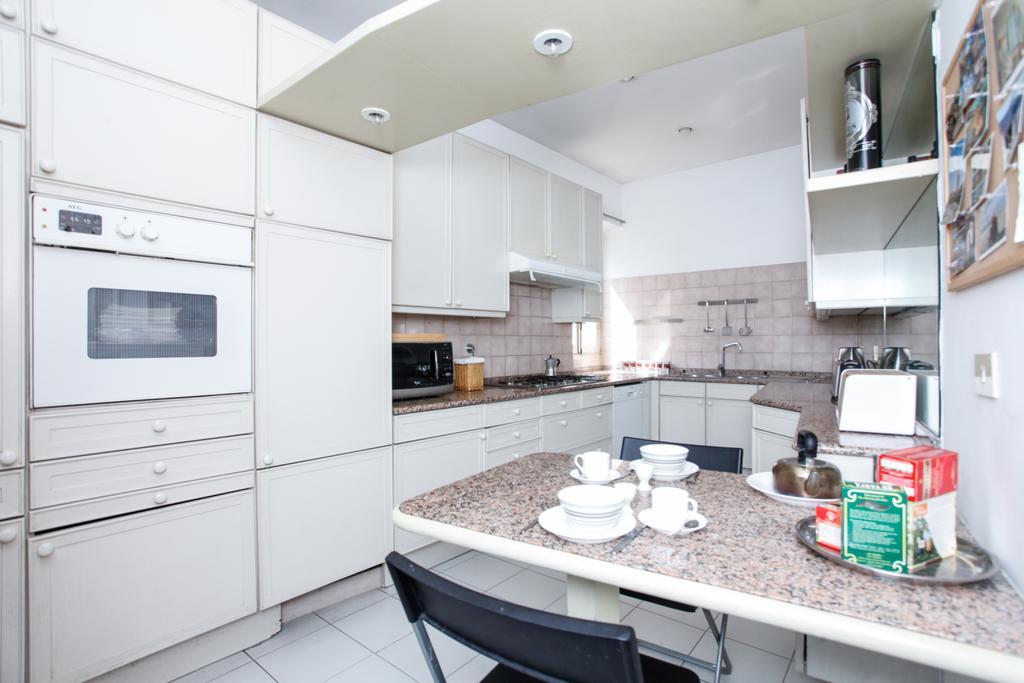 Pantheon Square Family Apartment Рим Екстер'єр фото